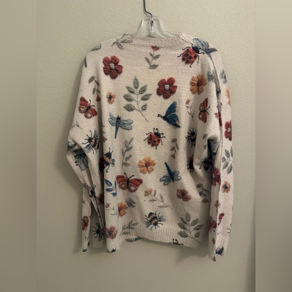 Adorable Insect Sweater 🐞 🐜 ❤️ - Picture 7 of 7